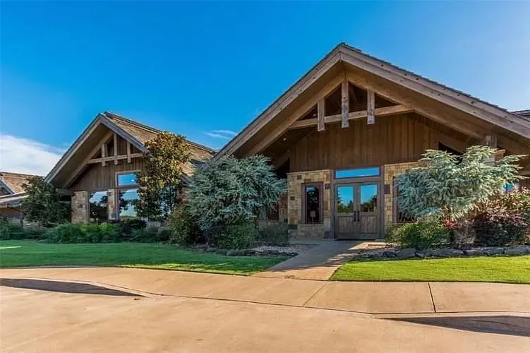 33 Pinehills Gordonville, TX 76245
