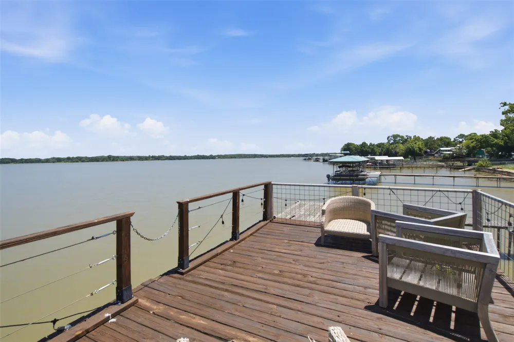 6820 Briar Road Azle, TX 76020
