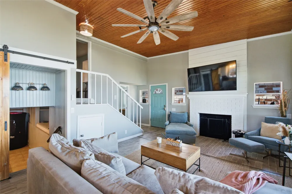 6820 Briar Road Azle, TX 76020