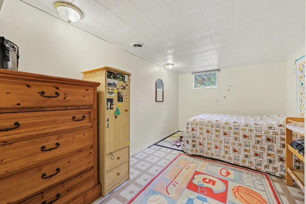 8550 Meridian Road Pleasant Lake, MI 49272