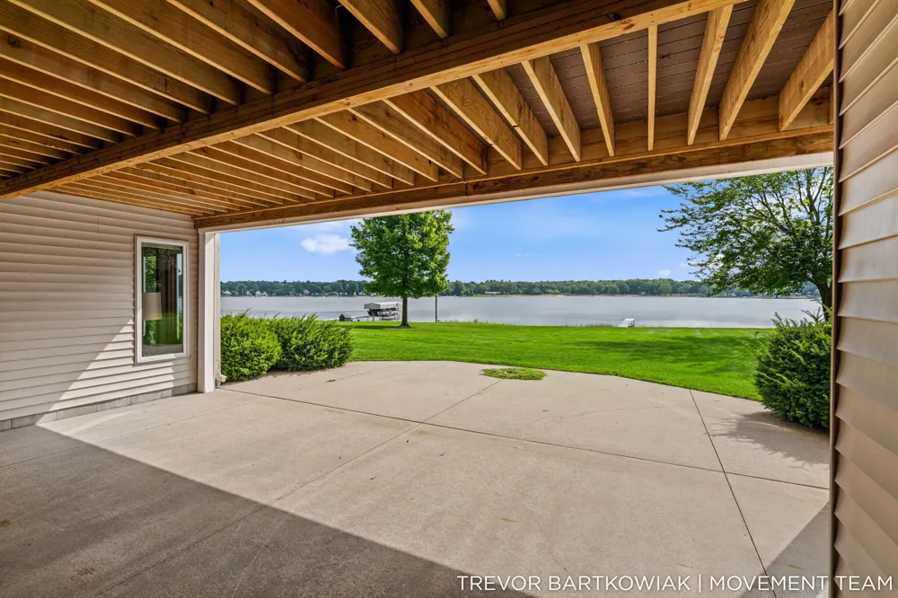 2696 Middle Lake Road Dalton Township, MI 49457