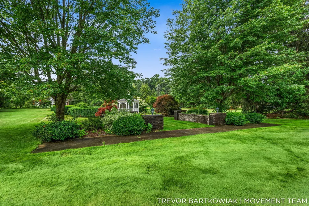2696 Middle Lake Road Dalton Township, MI 49457