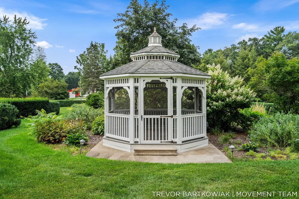 2696 Middle Lake Road Dalton Township, MI 49457
