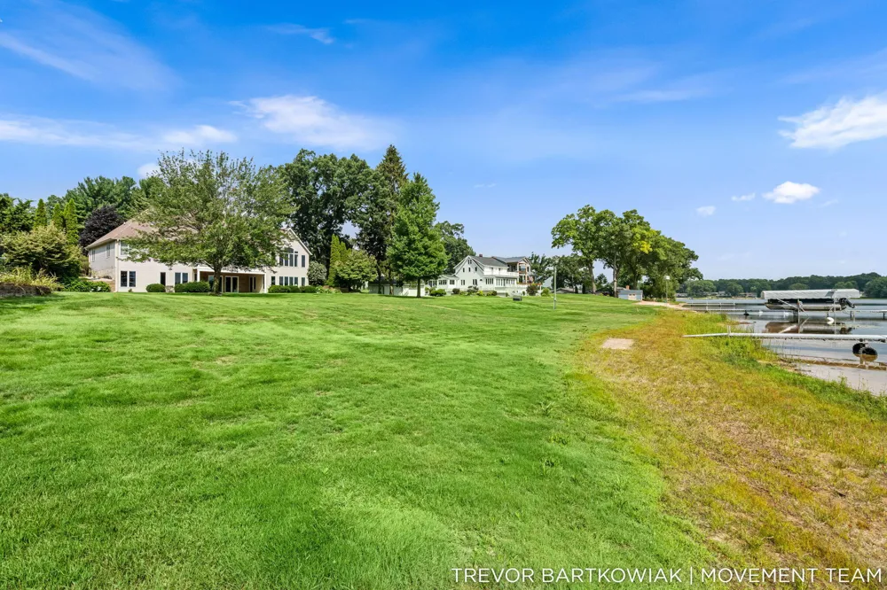 2696 Middle Lake Road Dalton Township, MI 49457
