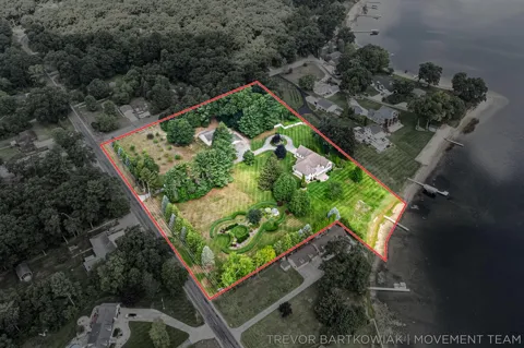 2696 Middle Lake Road