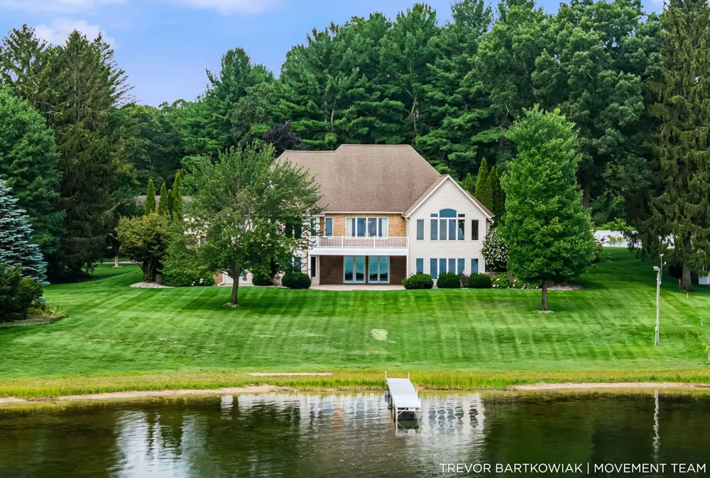 2696 Middle Lake Road Dalton Township, MI 49457