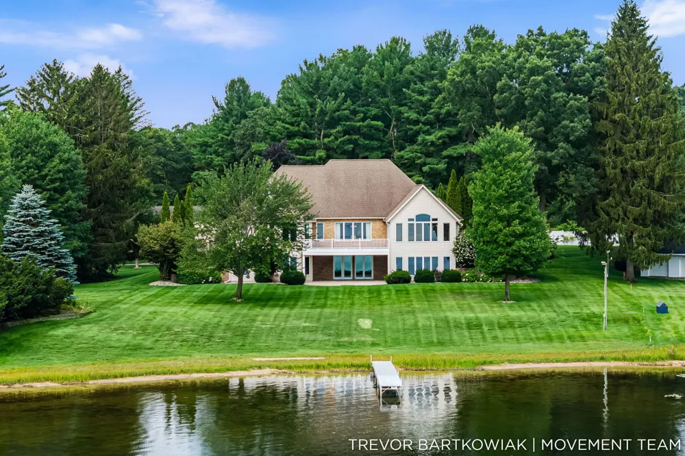 2696 Middle Lake Road Dalton Township, MI 49457