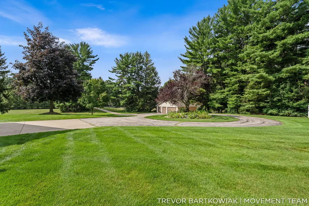 2696 Middle Lake Road Dalton Township, MI 49457