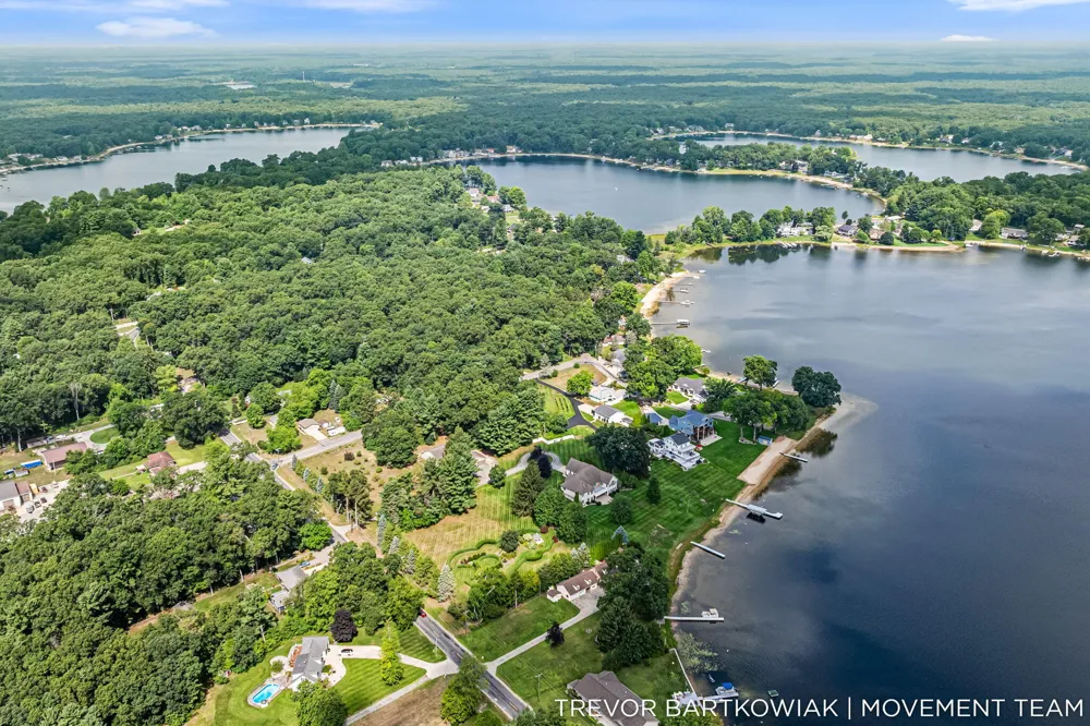2696 Middle Lake Road Dalton Township, MI 49457