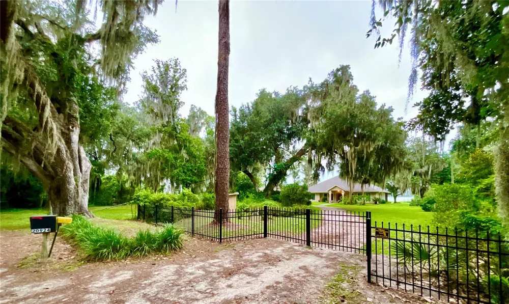 20924 NE 132ND AVENUE Waldo, FL 32694
