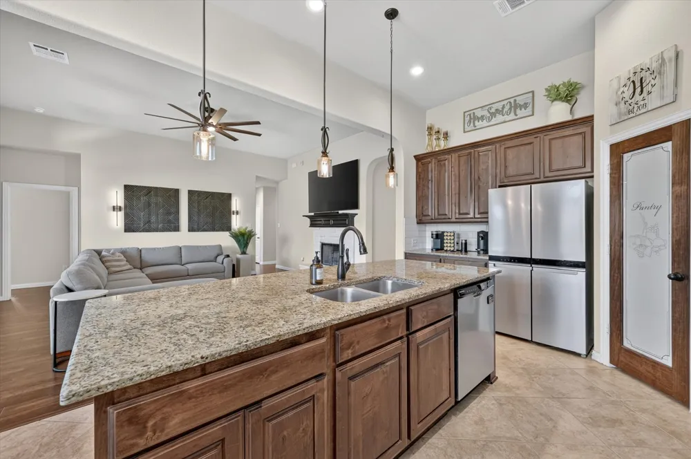 1156 Blue Sky Lane Burleson, TX 76058
