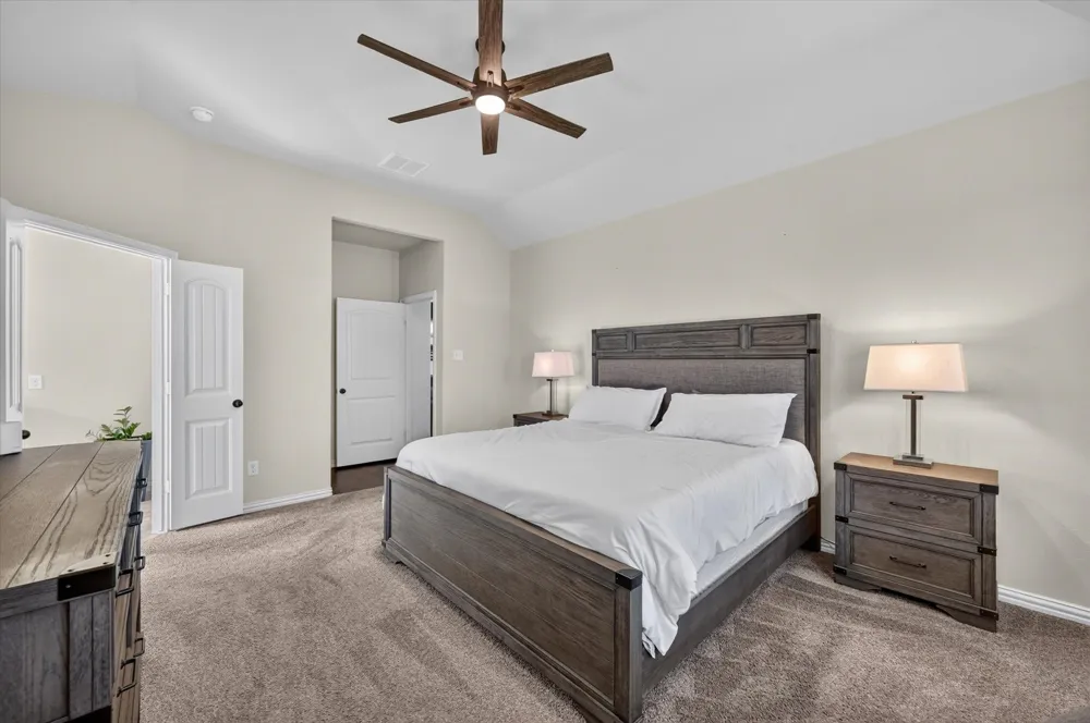 1156 Blue Sky Lane Burleson, TX 76058
