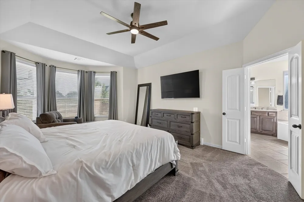 1156 Blue Sky Lane Burleson, TX 76058