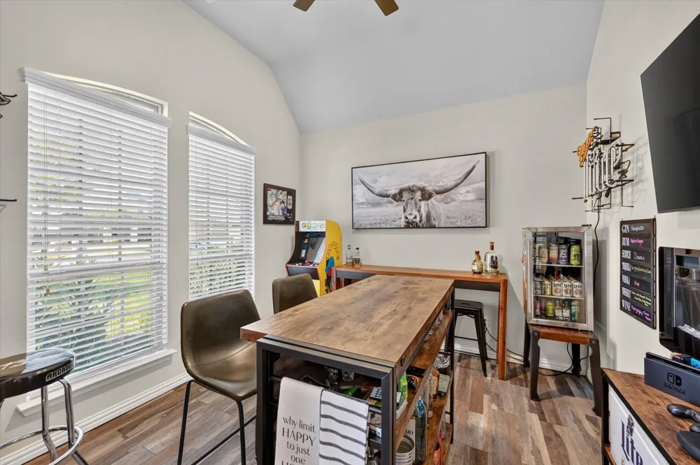 1156 Blue Sky Lane Burleson, TX 76058