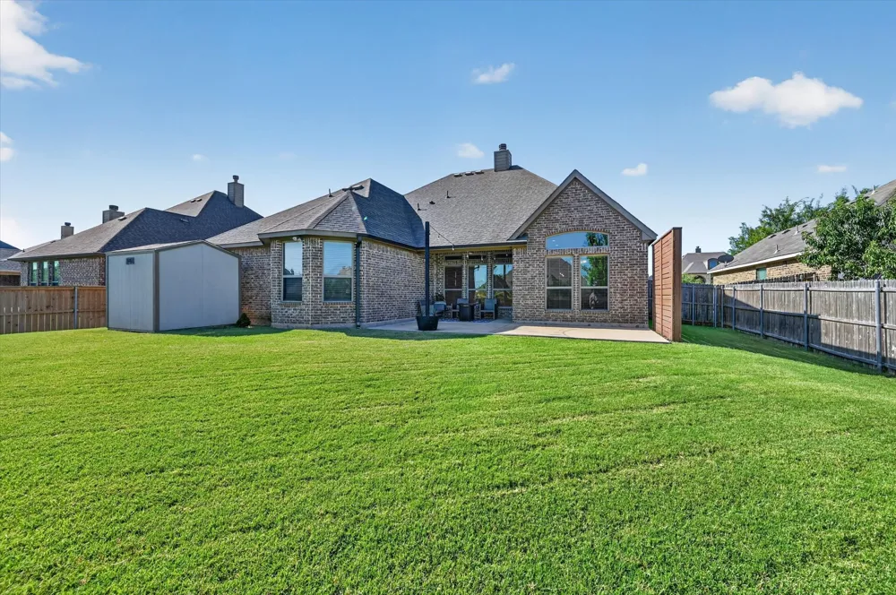 1156 Blue Sky Lane Burleson, TX 76058