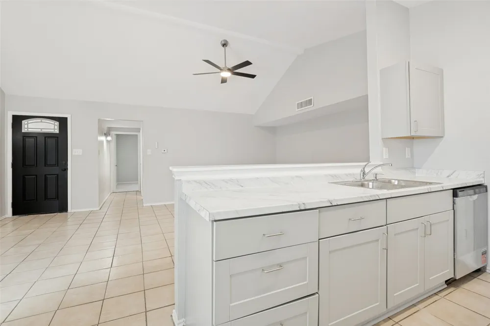 3006 Oak Ridge Place Grand Prairie, TX 75052