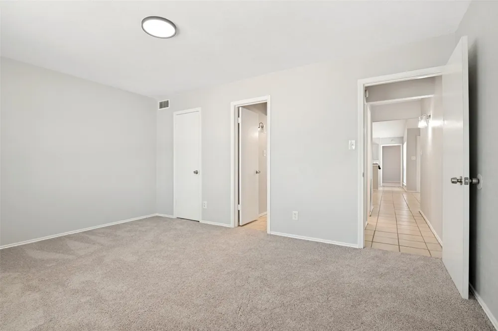 3006 Oak Ridge Place Grand Prairie, TX 75052