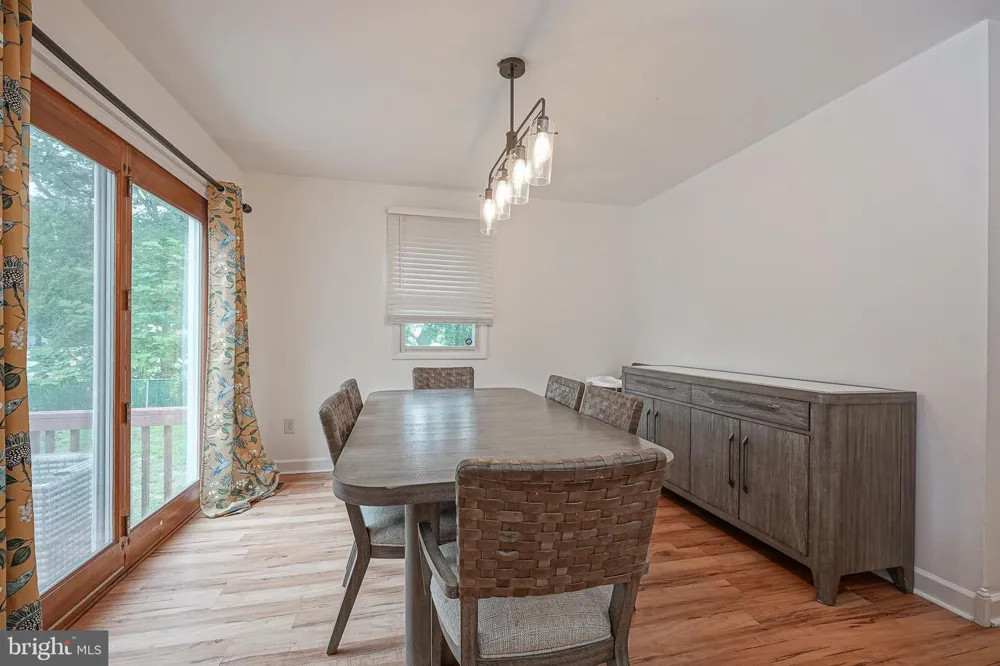 176 COLUMBIA AVENUE West Deptford, NJ 08086