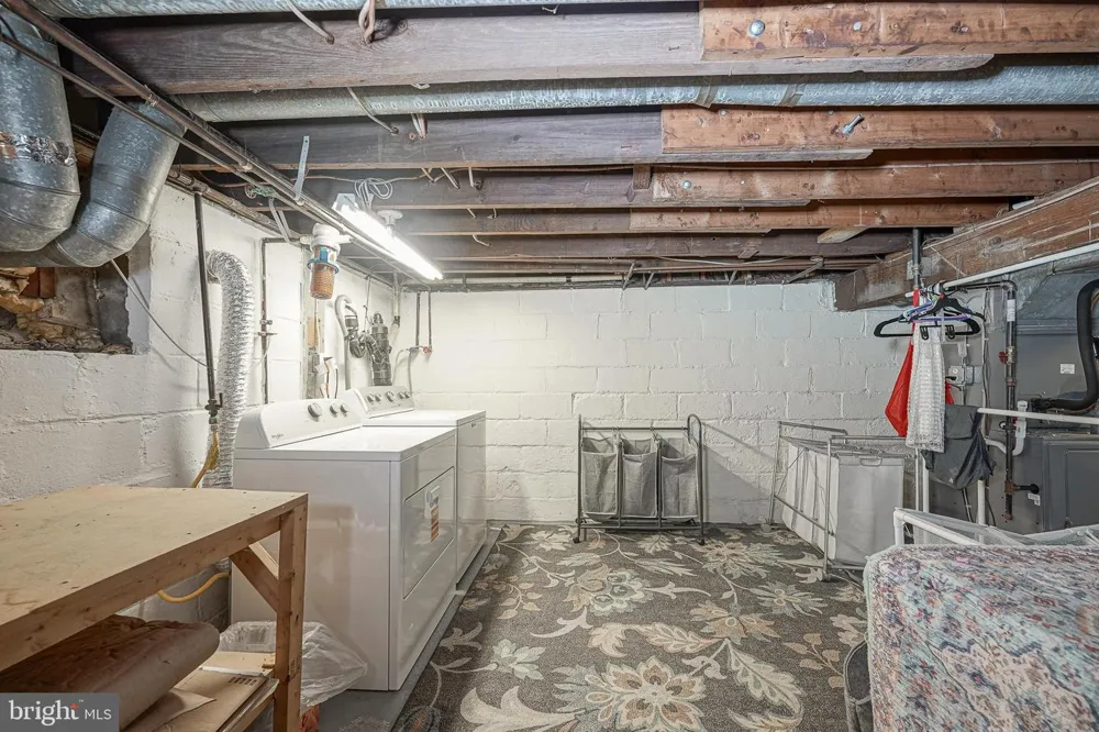 176 COLUMBIA AVENUE West Deptford, NJ 08086