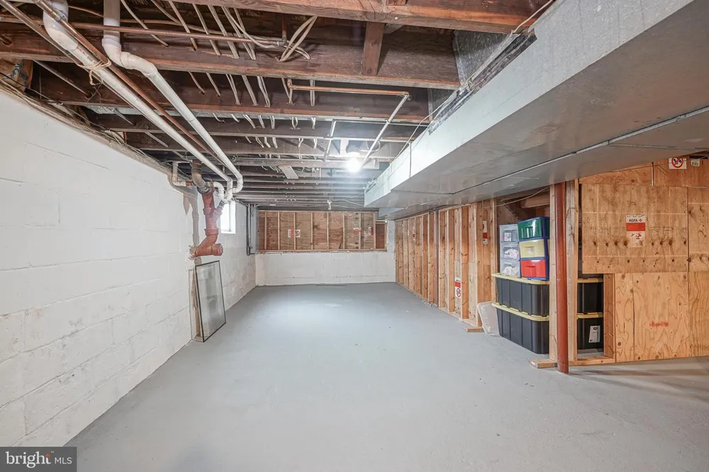 176 COLUMBIA AVENUE West Deptford, NJ 08086