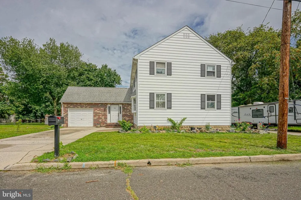 176 COLUMBIA AVENUE West Deptford, NJ 08086