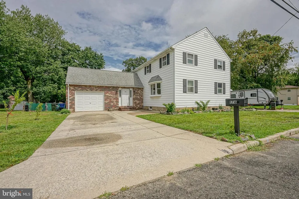 176 COLUMBIA AVENUE West Deptford, NJ 08086
