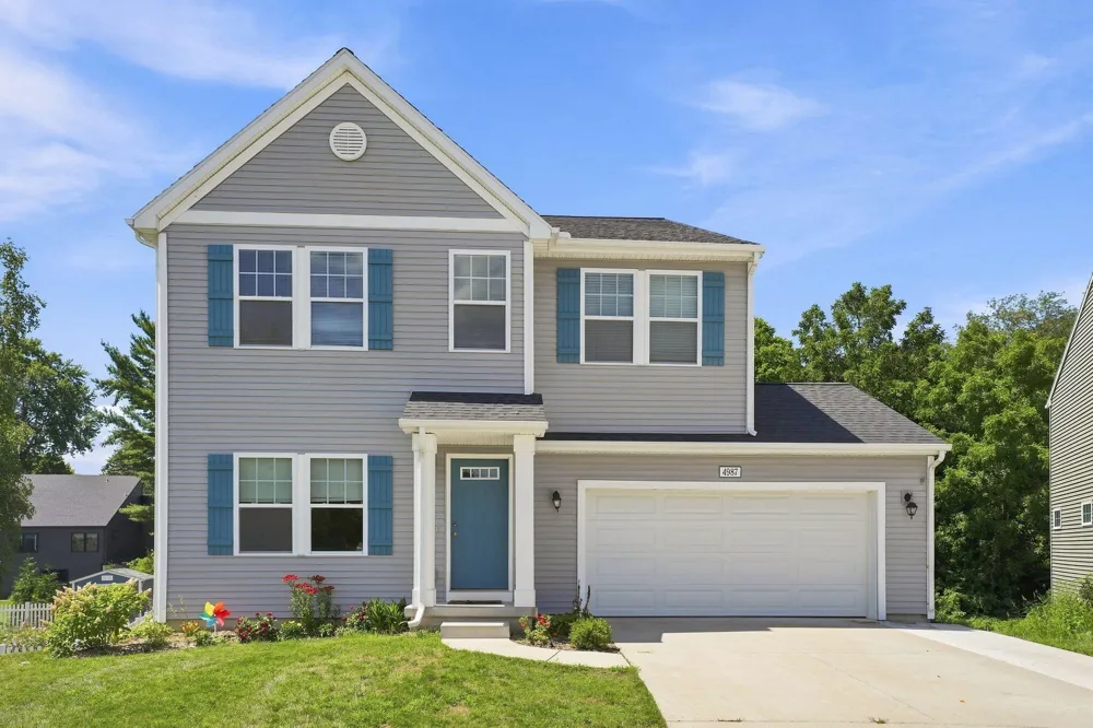 4987 Meadow Brown Drive Hudsonville, MI 49426