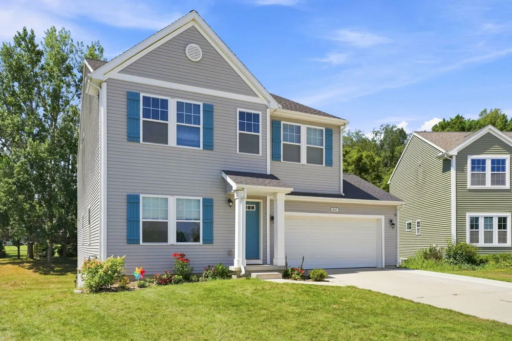 4987 Meadow Brown Drive Hudsonville, MI 49426