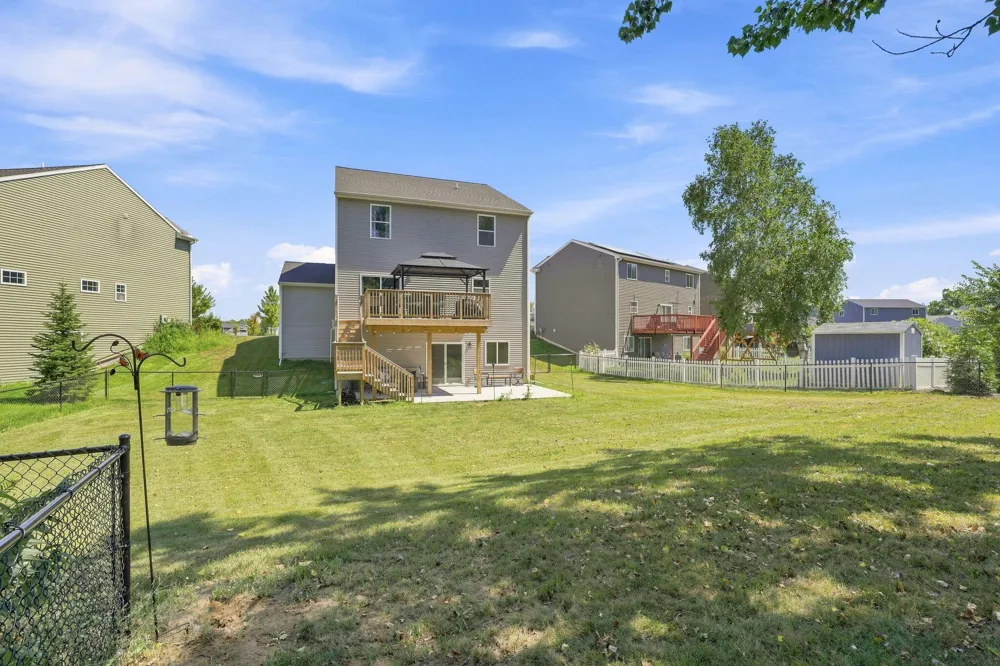4987 Meadow Brown Drive Hudsonville, MI 49426
