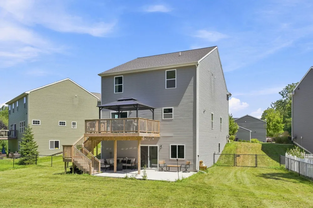 4987 Meadow Brown Drive Hudsonville, MI 49426