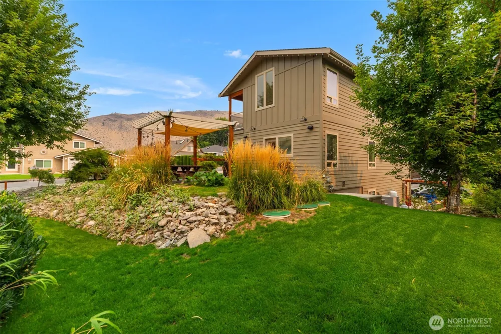 340 Lake Front Road Orondo, WA 98843