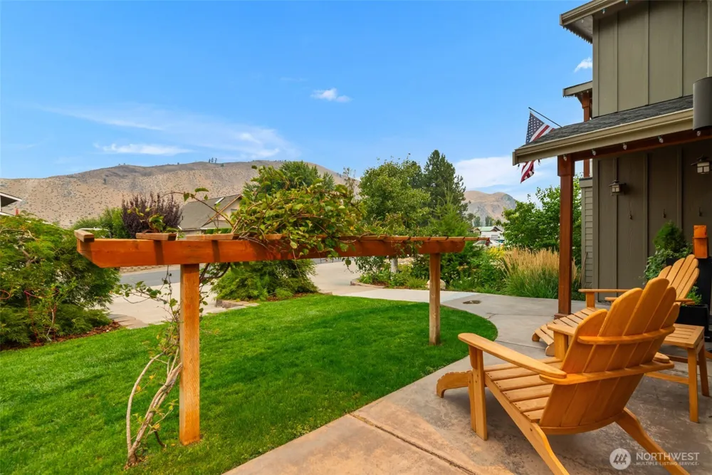 340 Lake Front Road Orondo, WA 98843