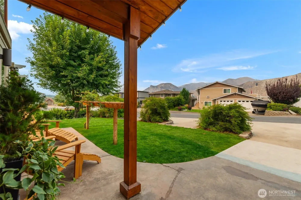 340 Lake Front Road Orondo, WA 98843