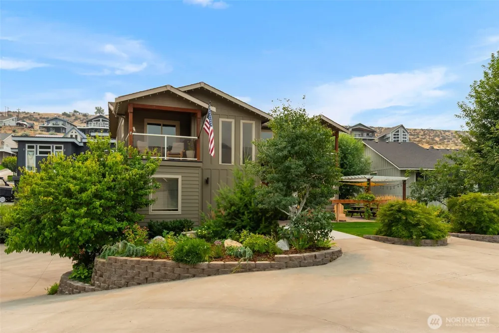 340 Lake Front Road Orondo, WA 98843