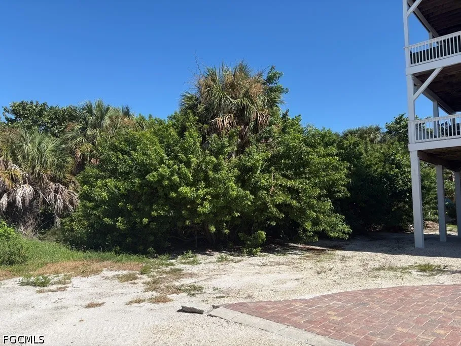Smugglers Drive Captiva, FL 33924