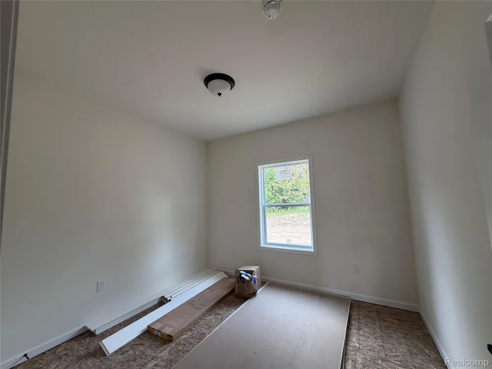31450 Beverly Road Wayne City, MI 48174
