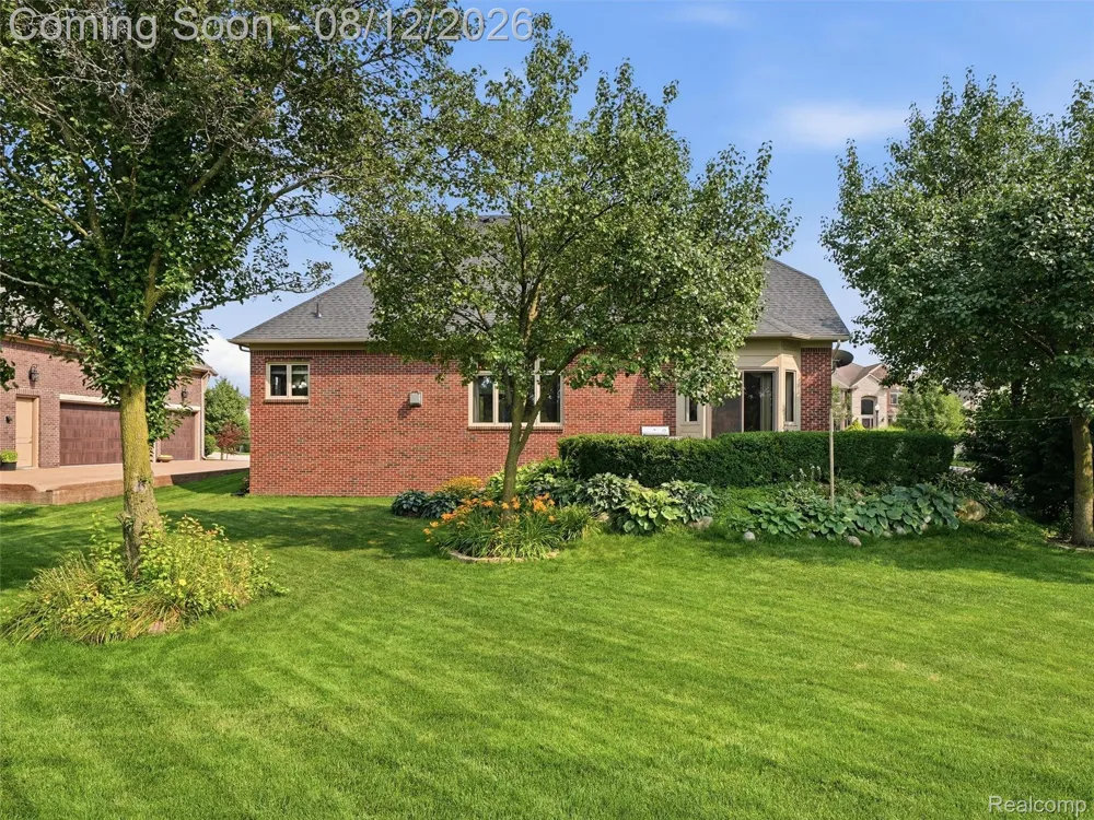 54867 Preston Pines Lane Shelby Charter Township, MI 48315