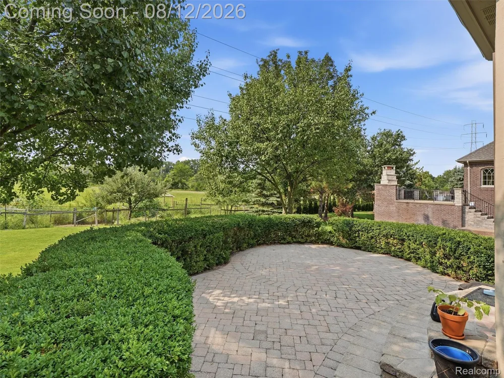 54867 Preston Pines Lane Shelby Charter Township, MI 48315