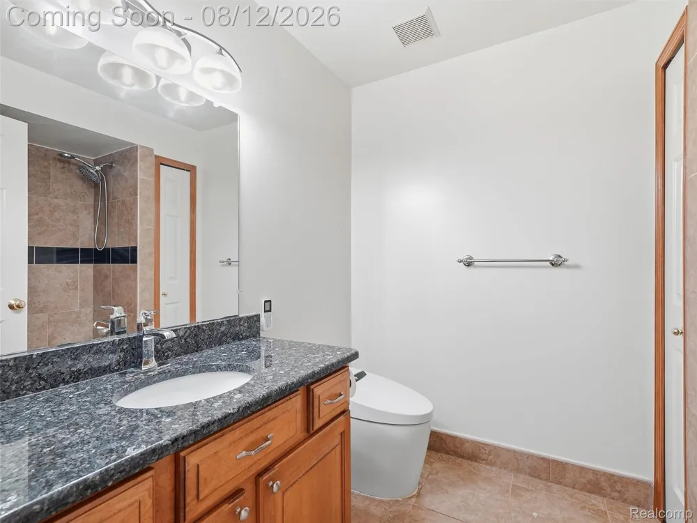 54867 Preston Pines Lane Shelby Charter Township, MI 48315