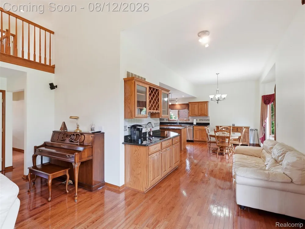 54867 Preston Pines Lane Shelby Charter Township, MI 48315