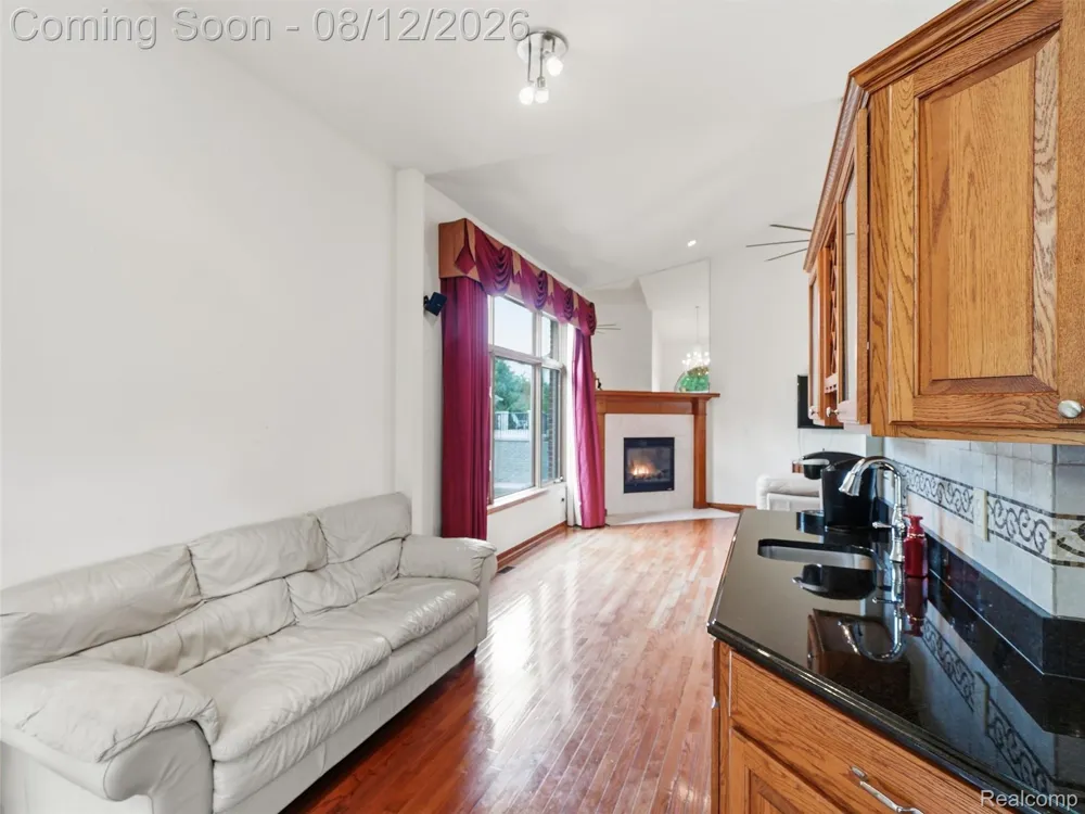 54867 Preston Pines Lane Shelby Charter Township, MI 48315