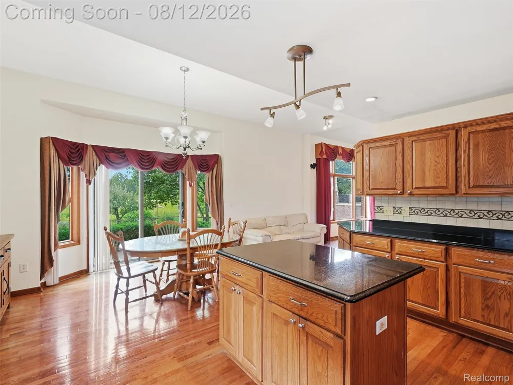 54867 Preston Pines Lane Shelby Charter Township, MI 48315