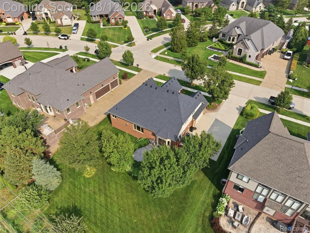 54867 Preston Pines Lane Shelby Charter Township, MI 48315
