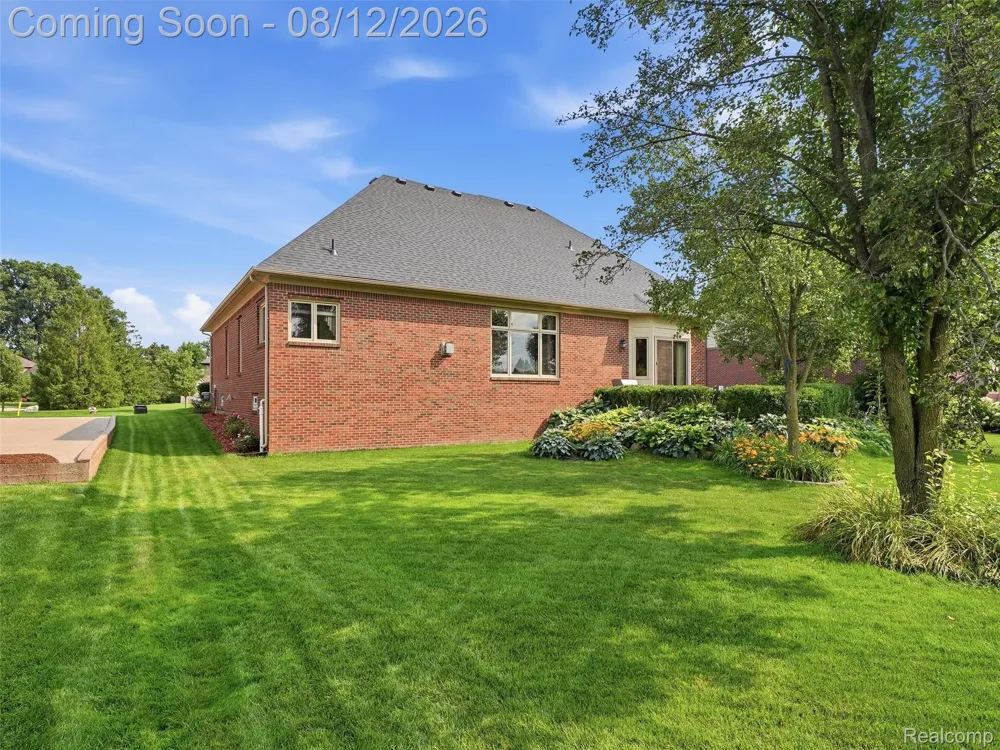 54867 Preston Pines Lane Shelby Charter Township, MI 48315