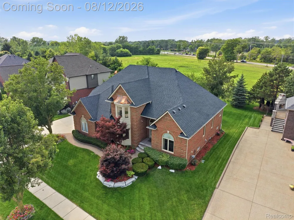 54867 Preston Pines Lane Shelby Charter Township, MI 48315