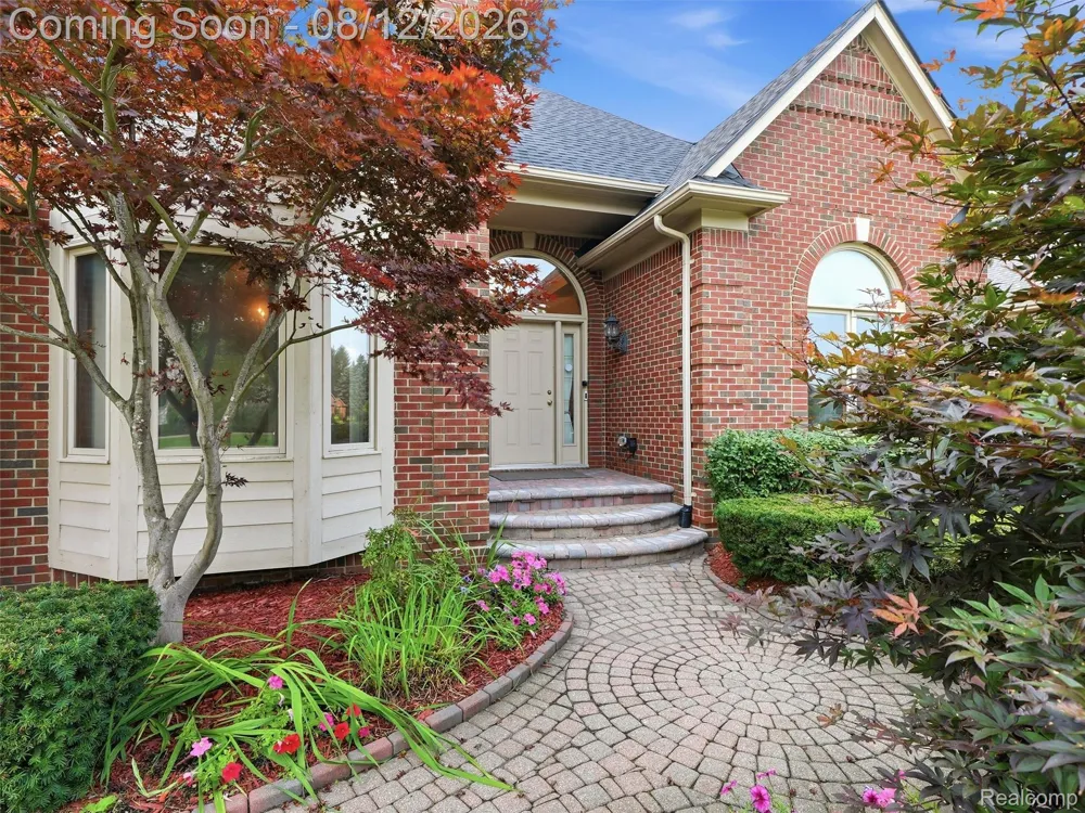 54867 Preston Pines Lane Shelby Charter Township, MI 48315