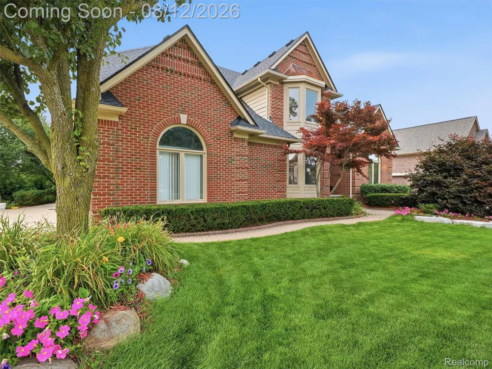 54867 Preston Pines Lane Shelby Charter Township, MI 48315