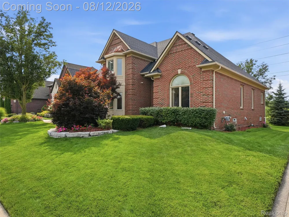 54867 Preston Pines Lane Shelby Charter Township, MI 48315