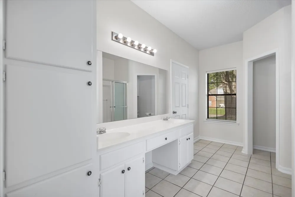 703 Daniel Street Gladewater, TX 75647