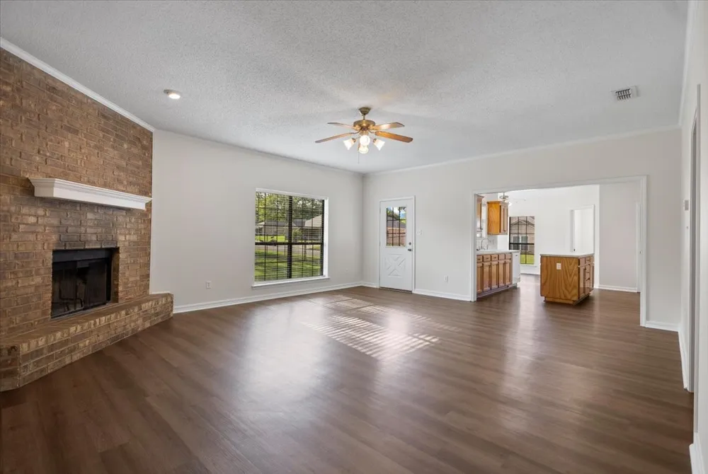 703 Daniel Street Gladewater, TX 75647